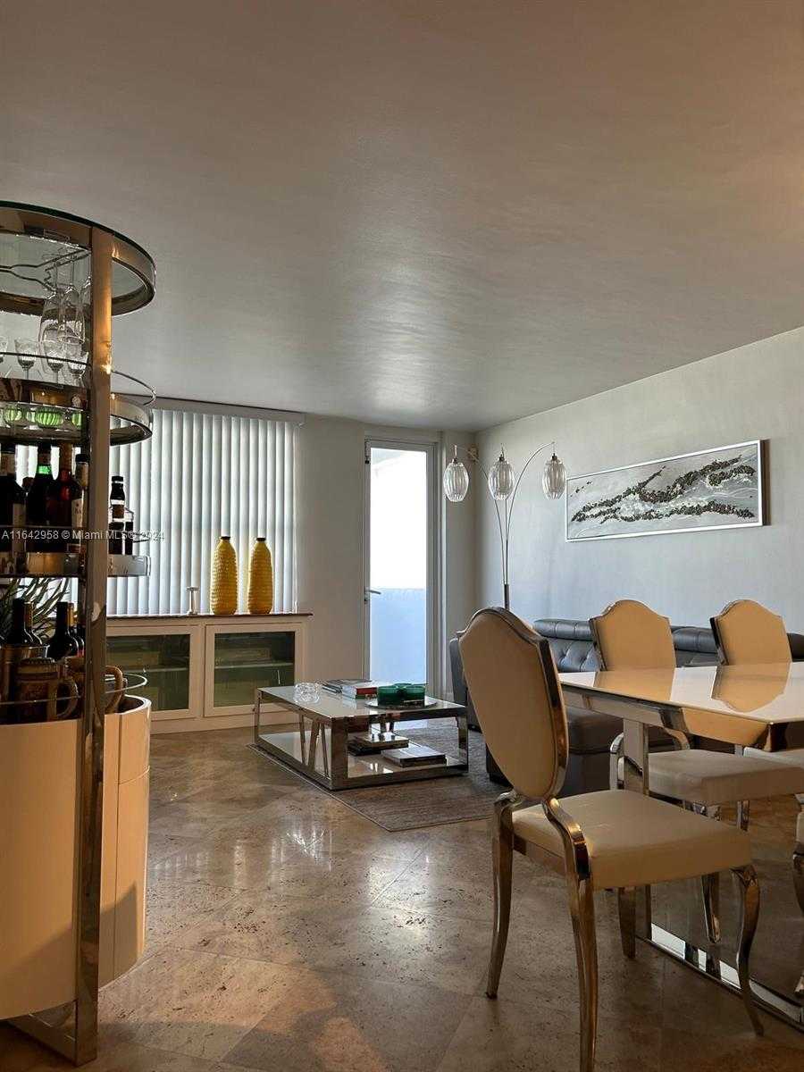 Small Image of 100 LINCOLN RD #608, Miami Beach Number 4