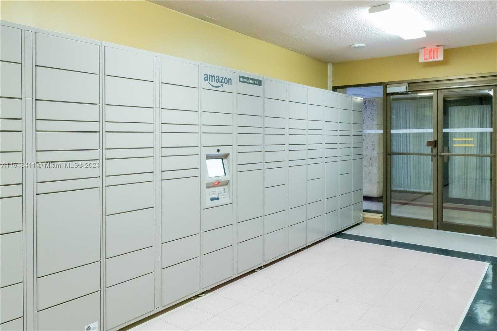 Small Image of 1985 SOUTH OCEAN DRIVE #15G, Hallandale Beach Number 18