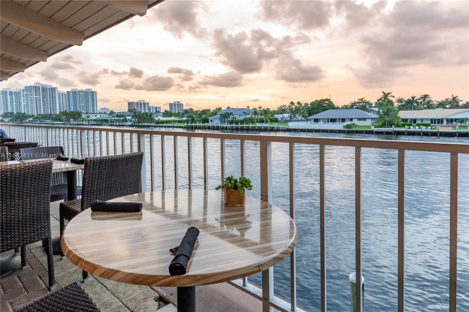 Small Image of 1985 SOUTH OCEAN DRIVE #15G, Hallandale Beach Number 23