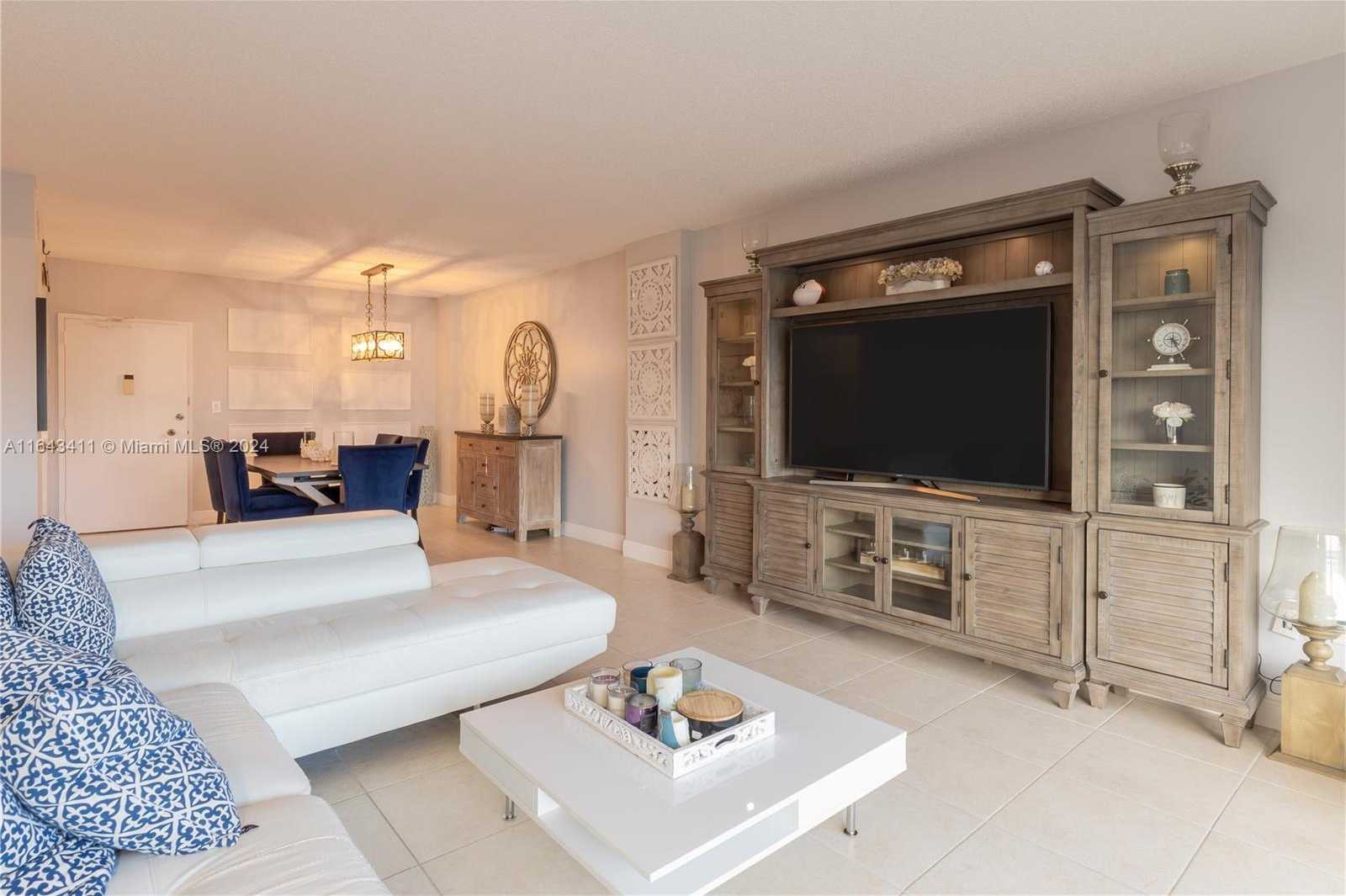 Small Image of 1985 SOUTH OCEAN DRIVE #15G, Hallandale Beach Number 31