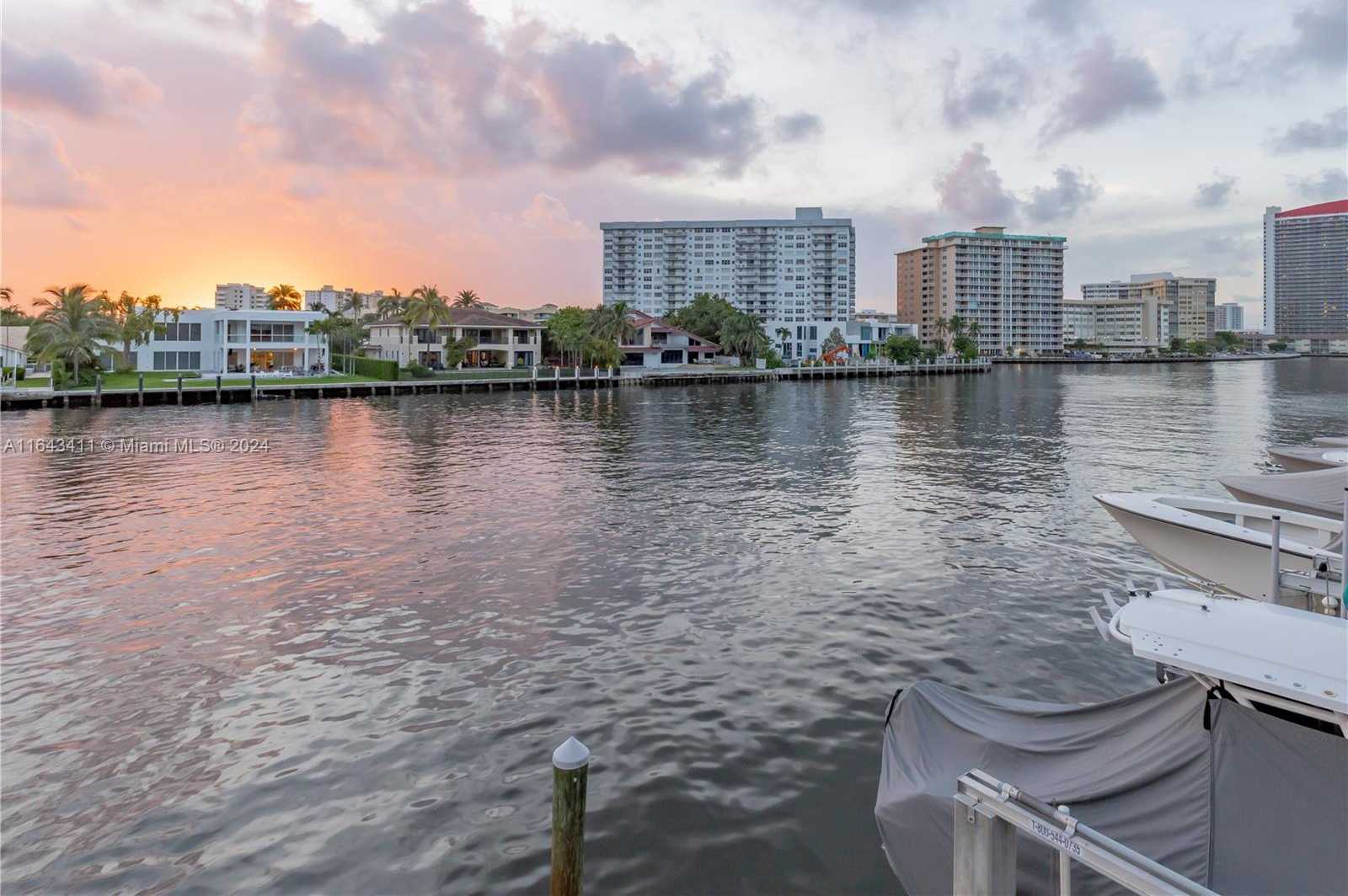 Small Image of 1985 SOUTH OCEAN DRIVE #15G, Hallandale Beach Number 33