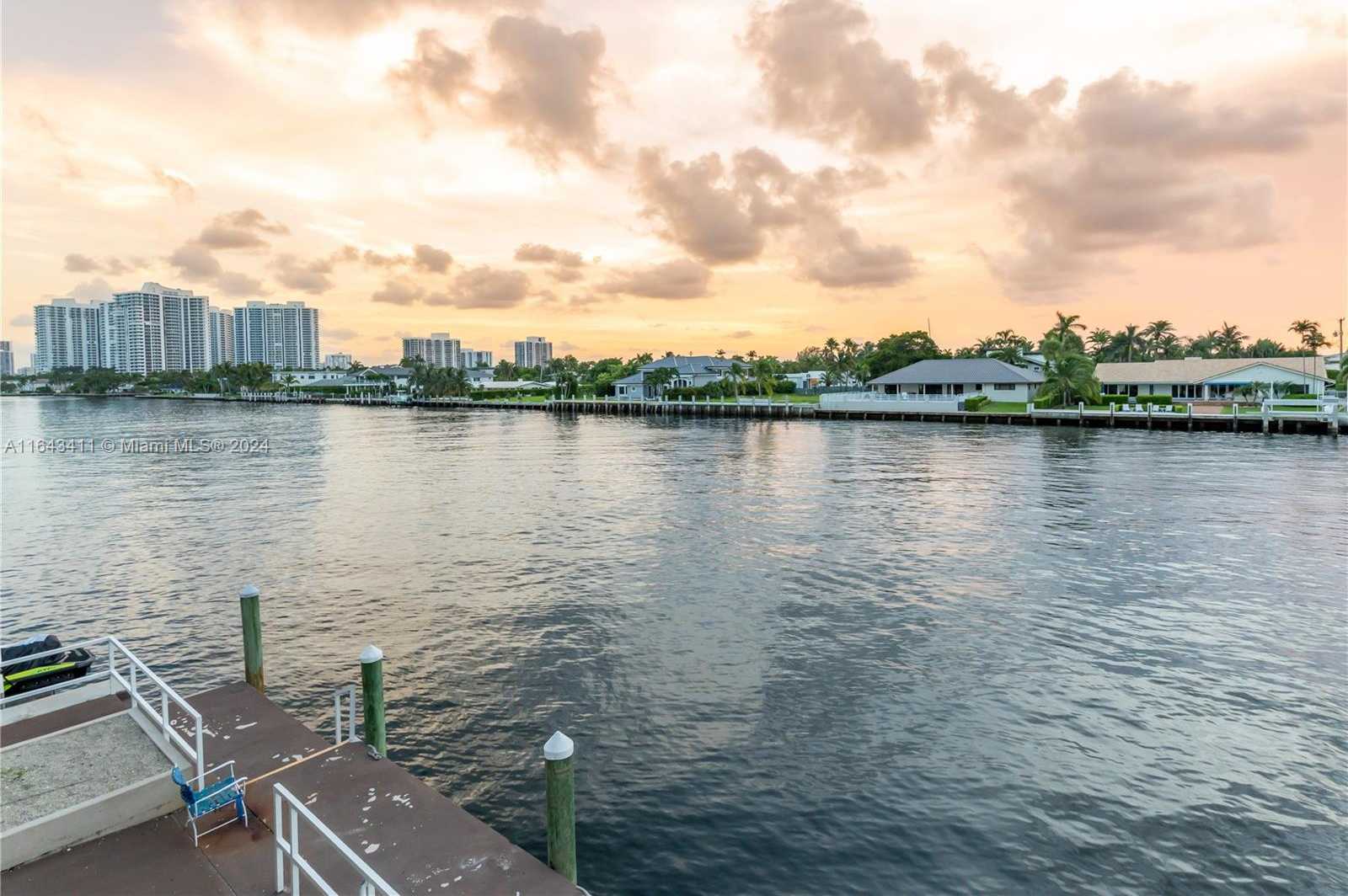 Small Image of 1985 SOUTH OCEAN DRIVE #15G, Hallandale Beach Number 37