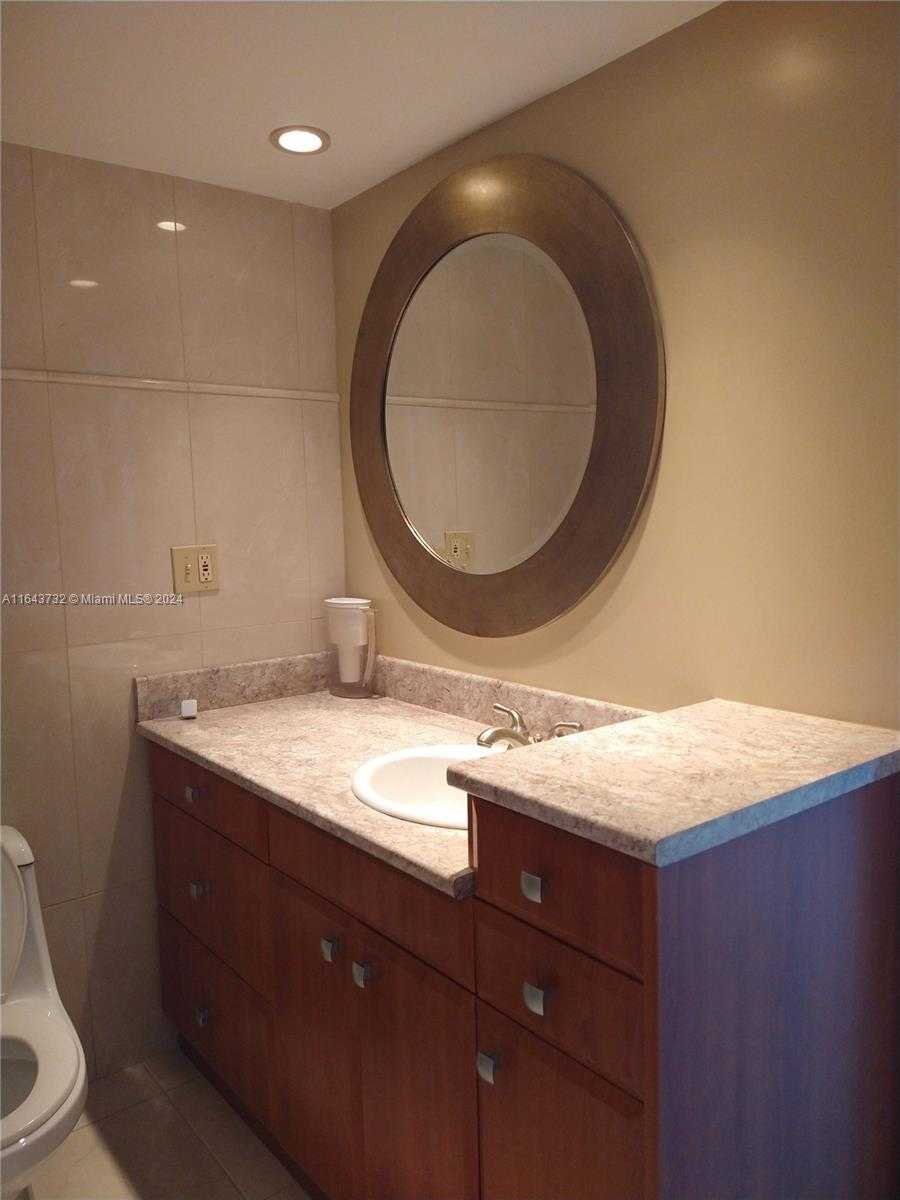 Small Image of 251 174TH ST #1019, Sunny Isles Beach Number 12
