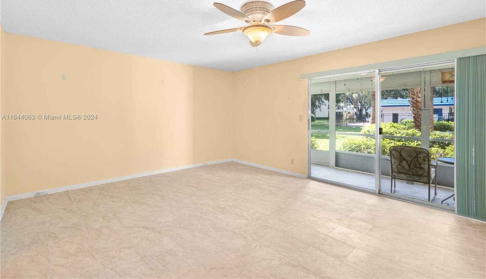 Small Image of 2301 LUCAYA LN #G1, Coconut Creek Number 5