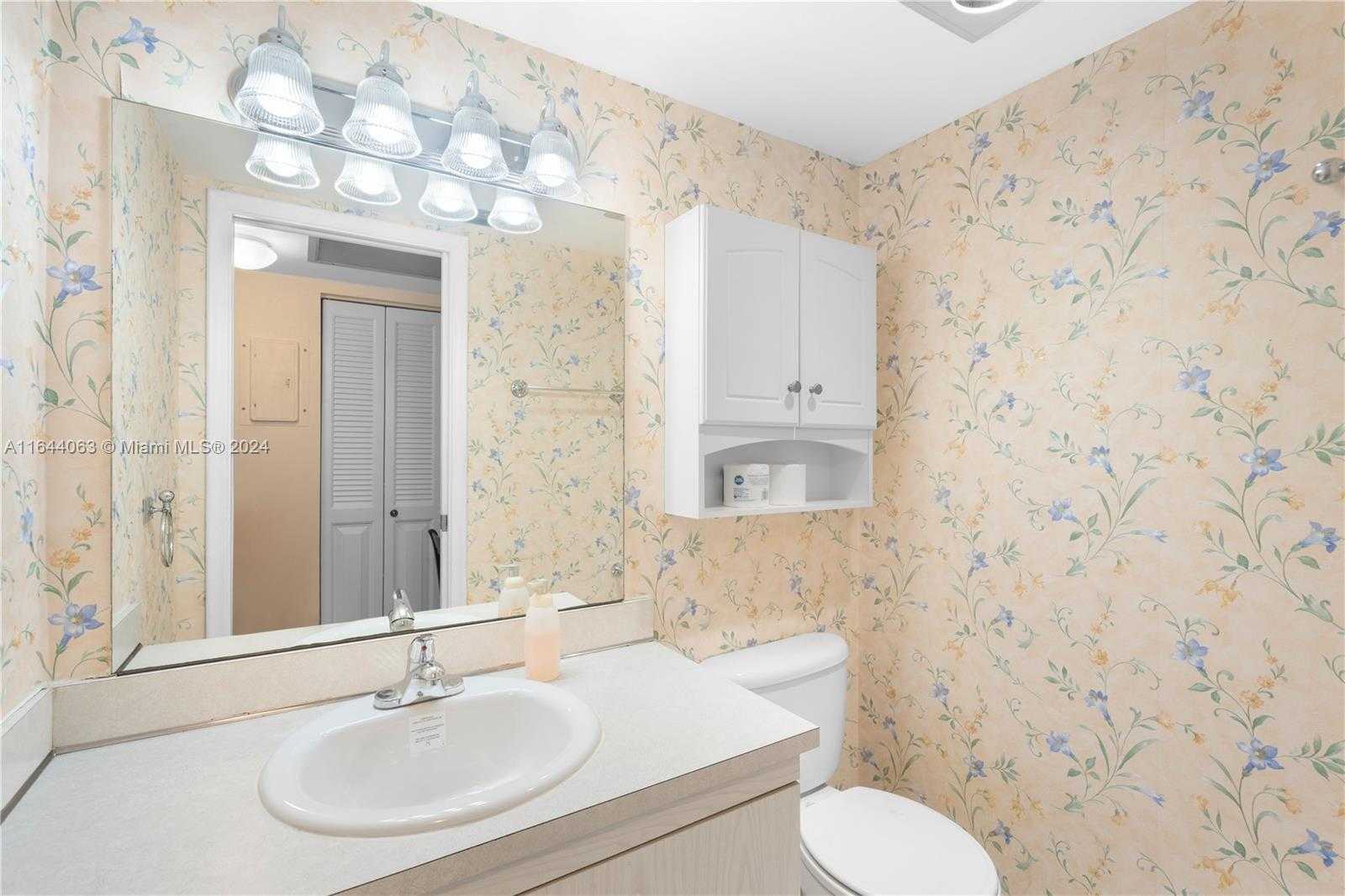 Small Image of 2301 LUCAYA LN #G1, Coconut Creek Number 9