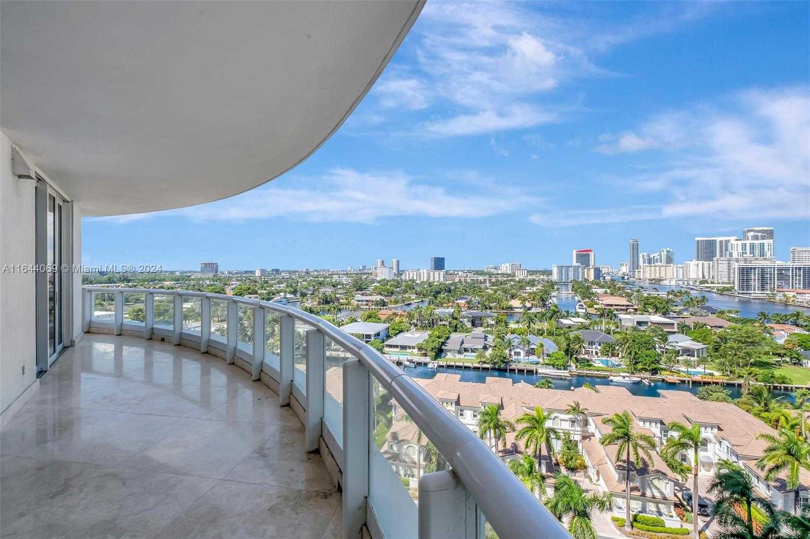 Small Image of 21200 POINT PL #1204, Aventura Number 17
