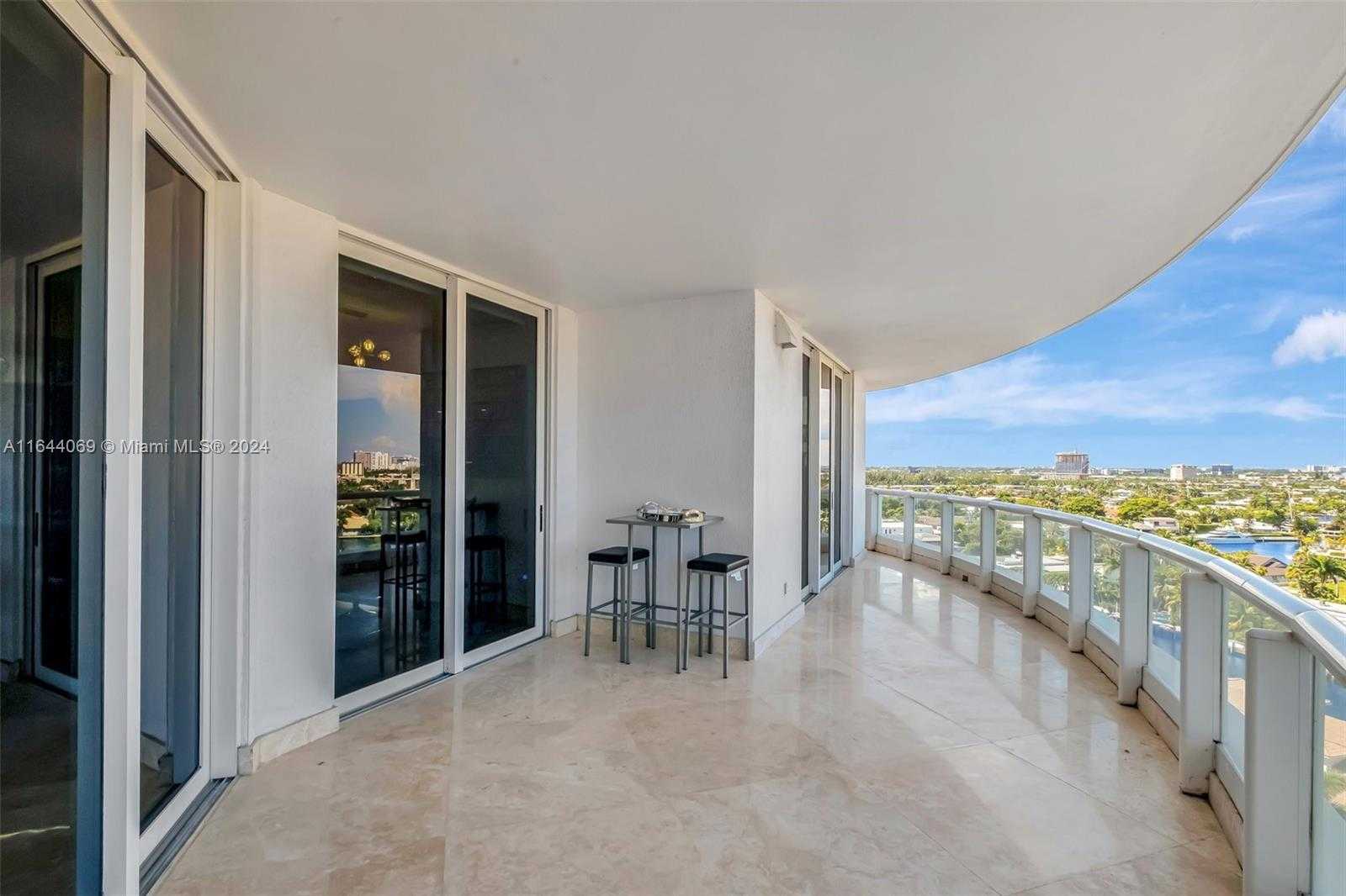 Small Image of 21200 POINT PL #1204, Aventura Number 18