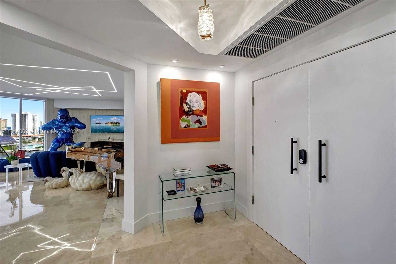 Small Image of 21200 POINT PL #1204, Aventura Number 22