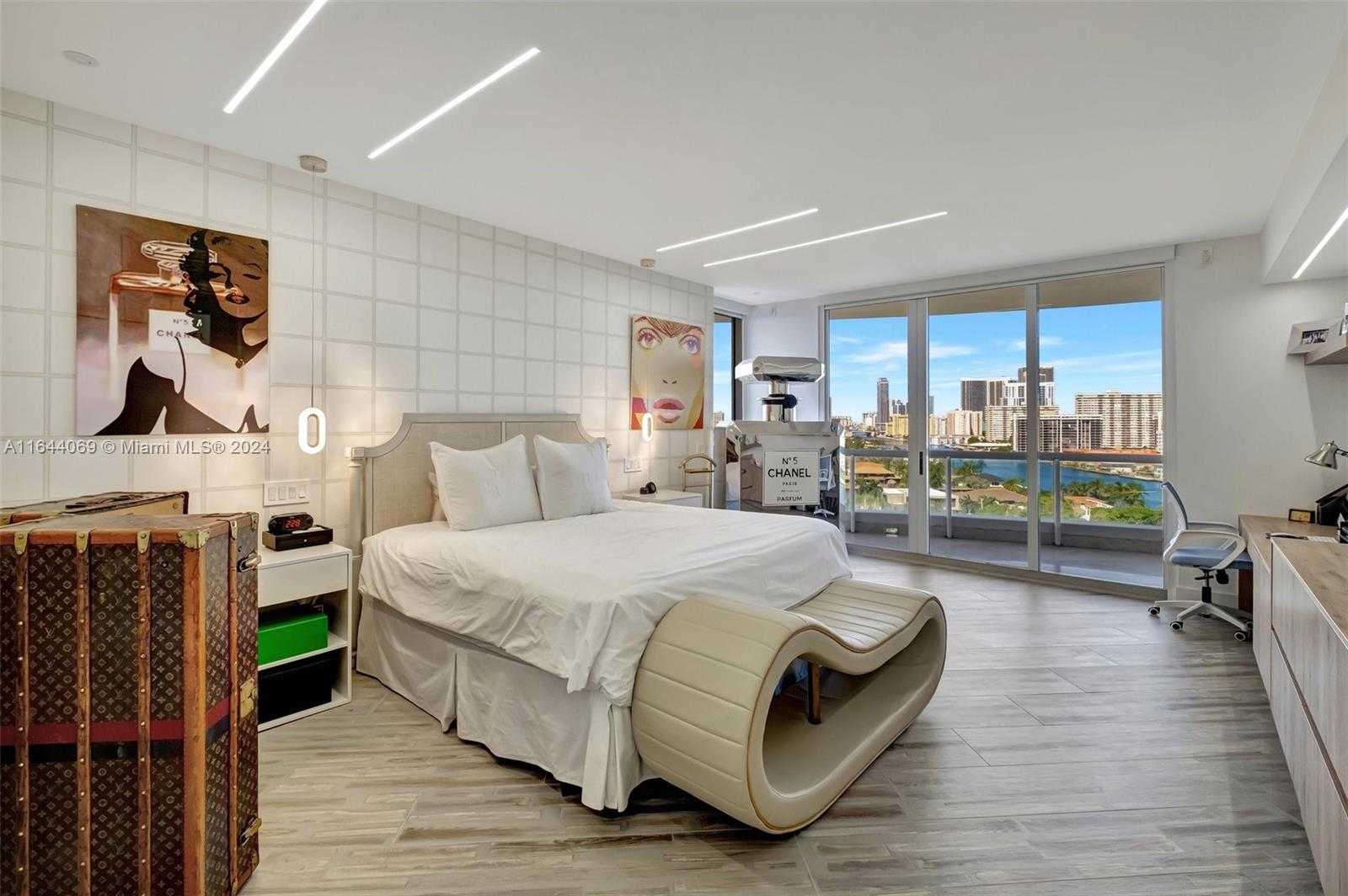 Small Image of 21200 POINT PL #1204, Aventura Number 32