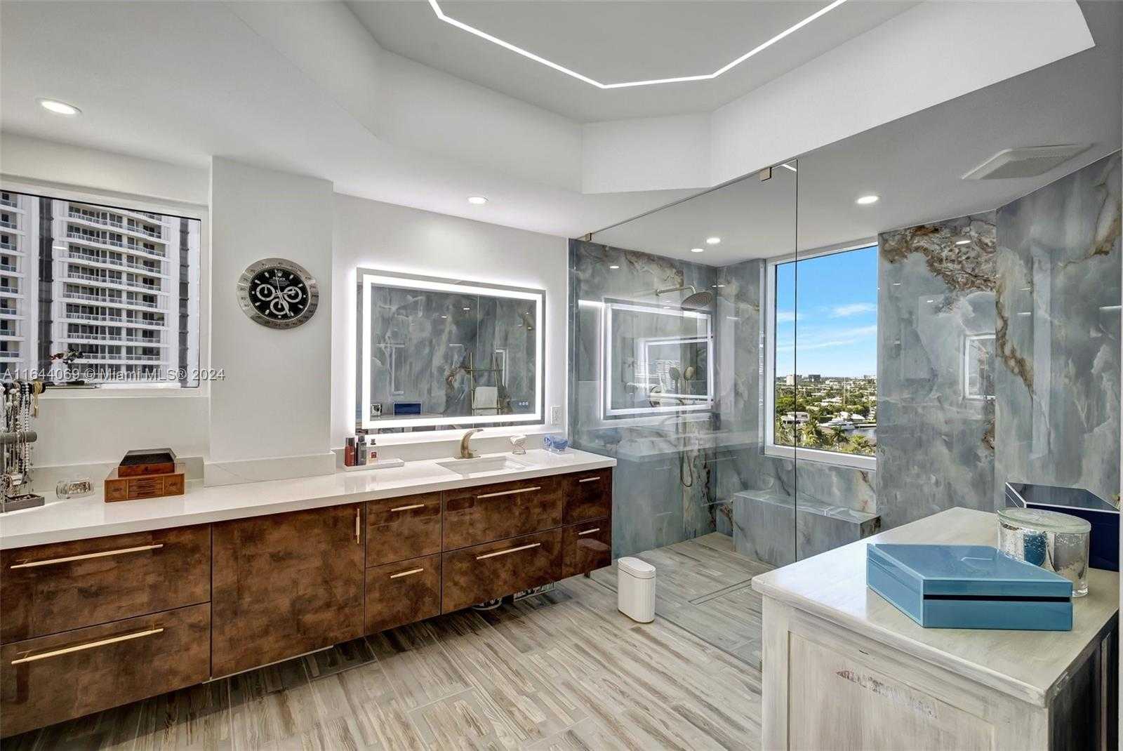 Small Image of 21200 POINT PL #1204, Aventura Number 39