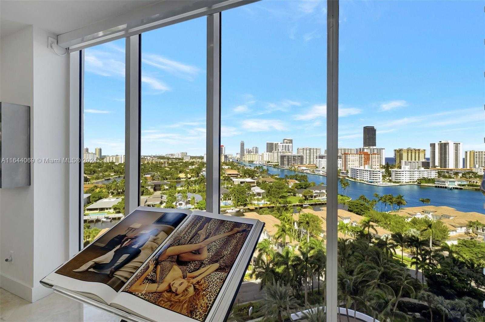 Small Image of 21200 POINT PL #1204, Aventura Number 4