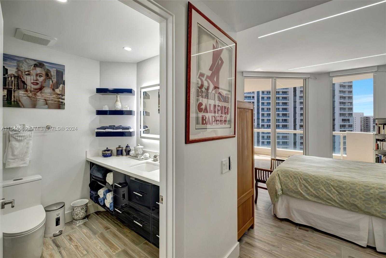 Small Image of 21200 POINT PL #1204, Aventura Number 47