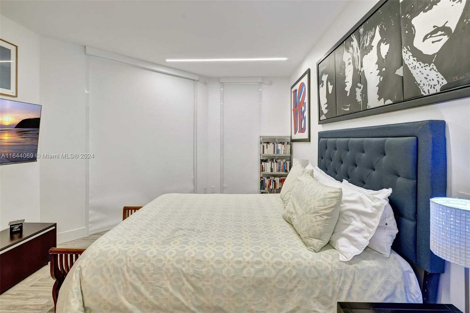Small Image of 21200 POINT PL #1204, Aventura Number 54