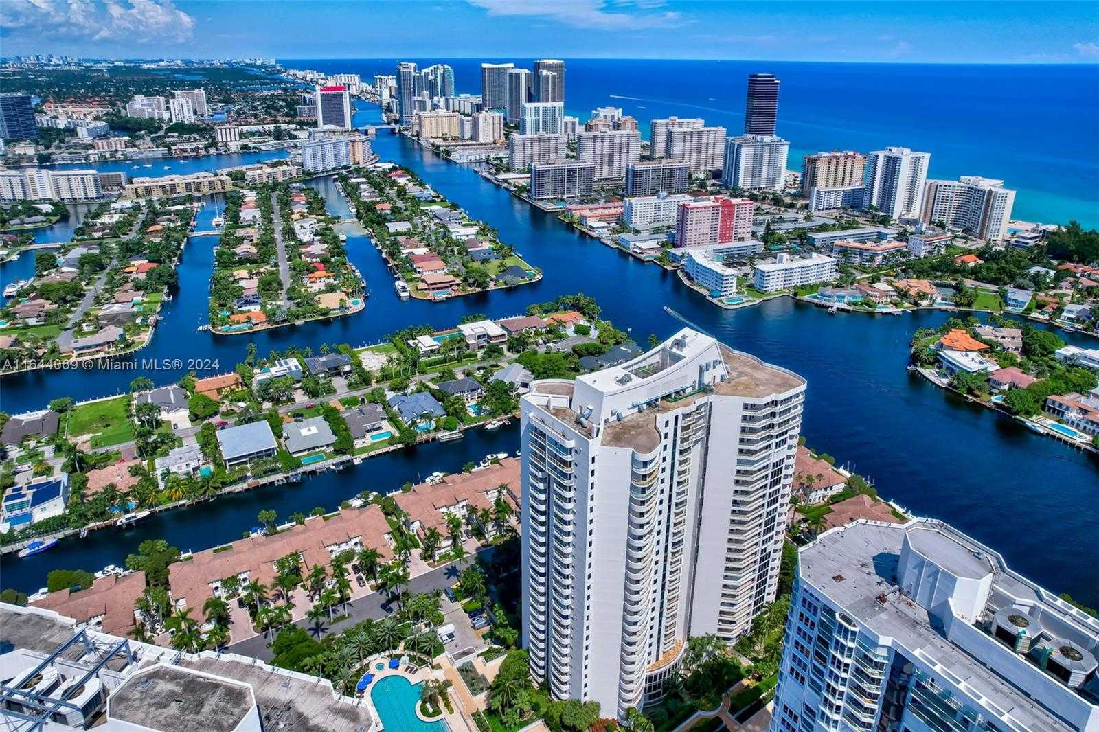 Small Image of 21200 POINT PL #1204, Aventura Number 65