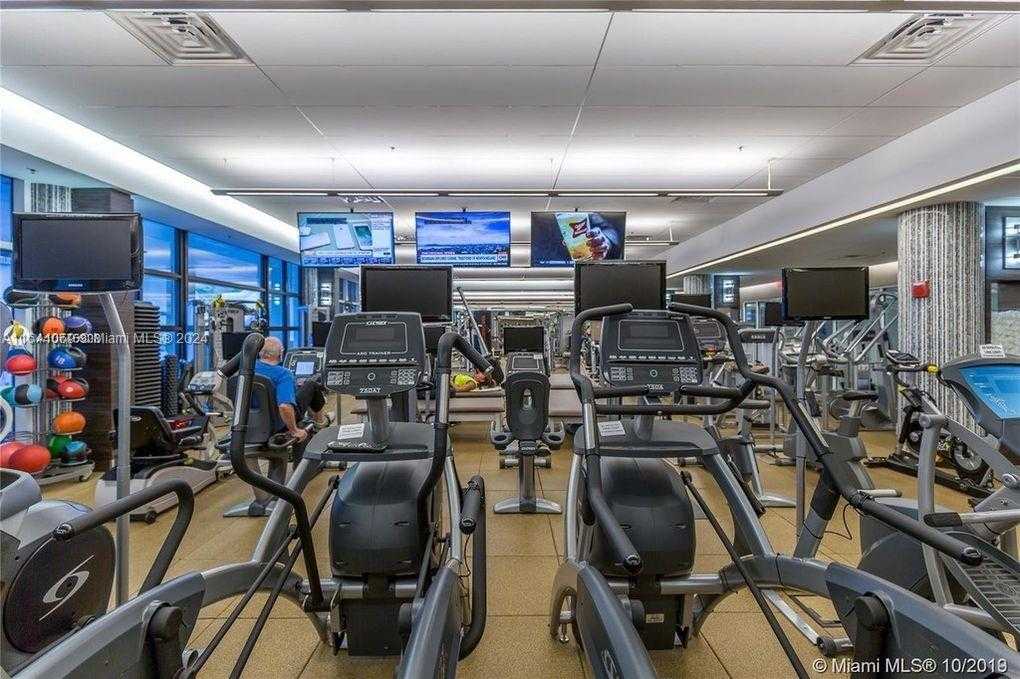 Small Image of 21200 POINT PL #1204, Aventura Number 76