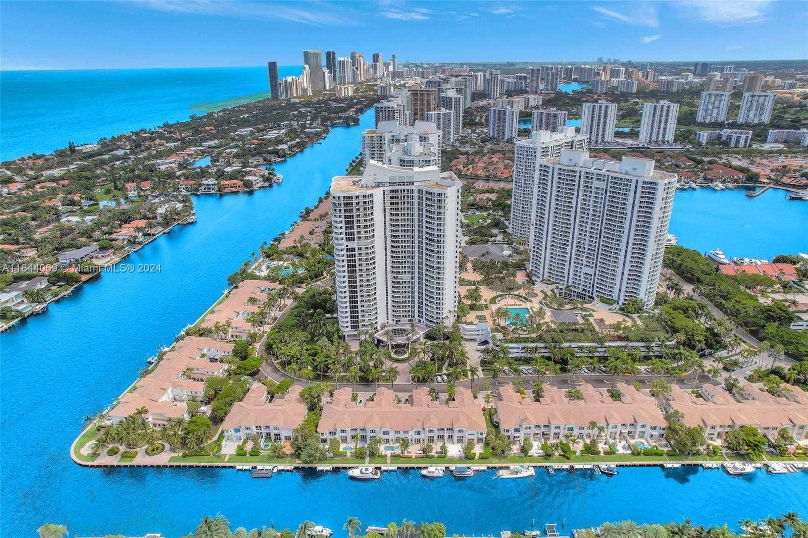 Small Image of 21200 POINT PL #1204, Aventura Number 9
