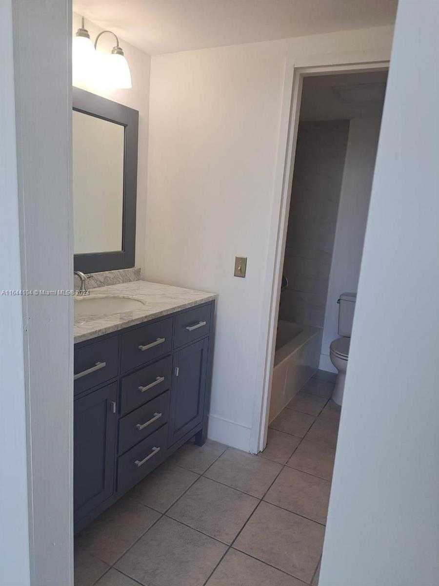 Small Image of 3660 NORTH EAST 166TH ST #705, North Miami Beach Number 10