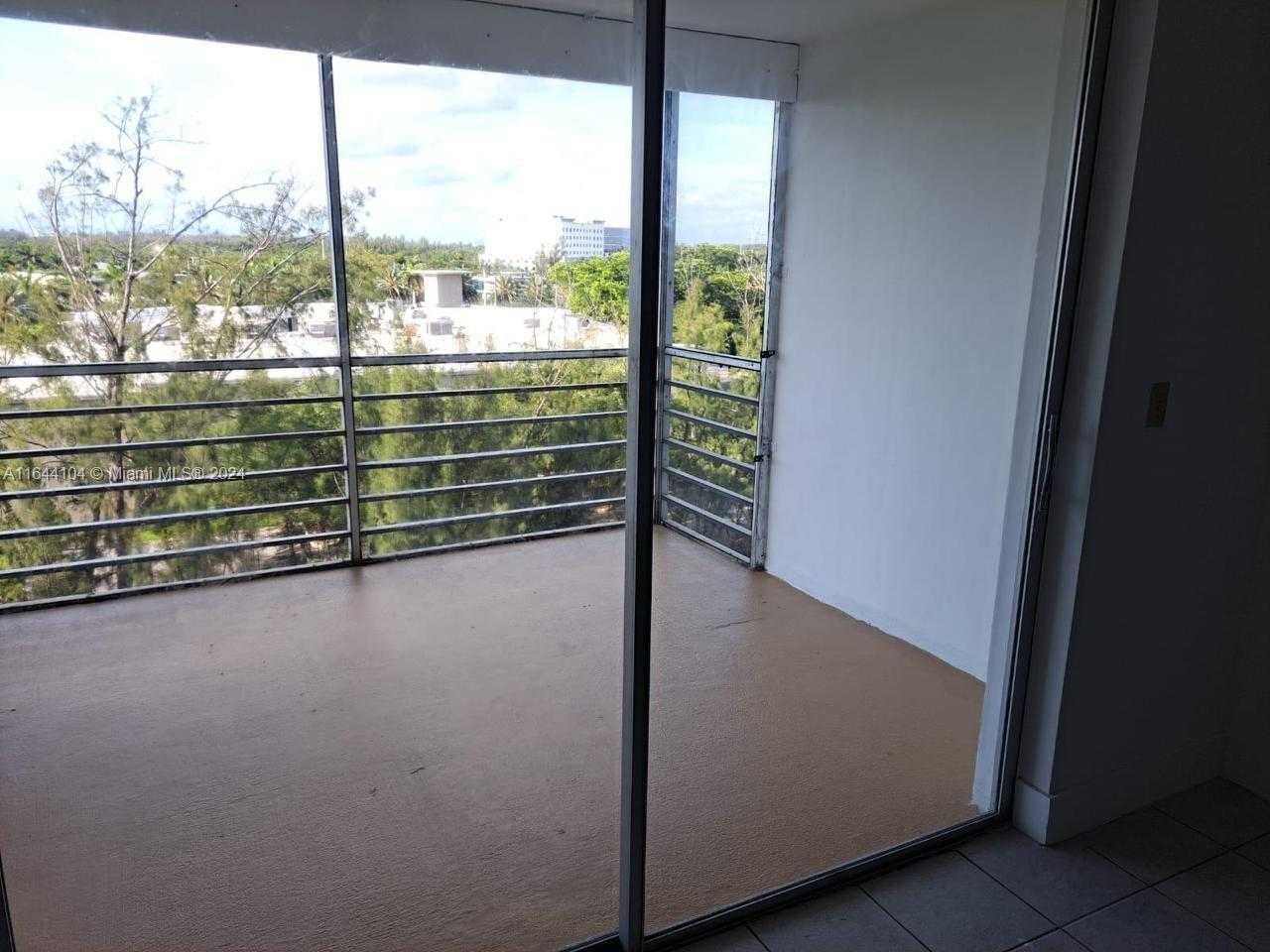 Small Image of 3660 NORTH EAST 166TH ST #705, North Miami Beach Number 19