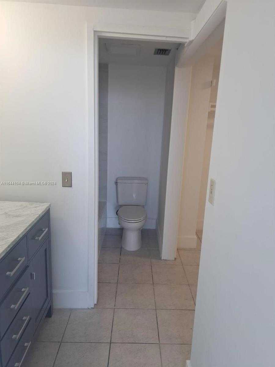 Small Image of 3660 NORTH EAST 166TH ST #705, North Miami Beach Number 9