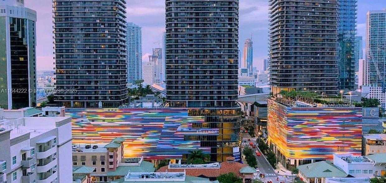 Small Image of 45 SOUTH WEST 9TH ST #1005, Miami Number 4