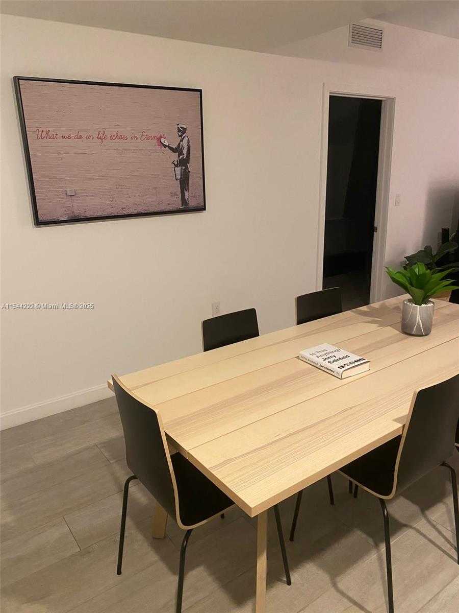 Small Image of 45 SOUTH WEST 9TH ST #1005, Miami Number 40