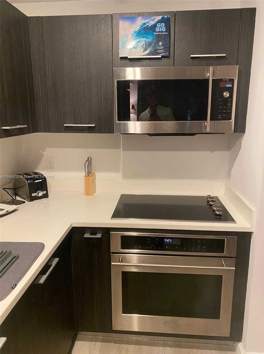 Small Image of 45 SOUTH WEST 9TH ST #1005, Miami Number 46