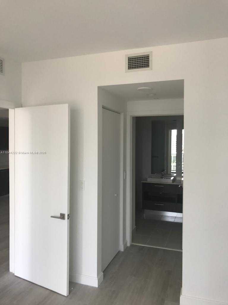 Small Image of 45 SOUTH WEST 9TH ST #1005, Miami Number 55
