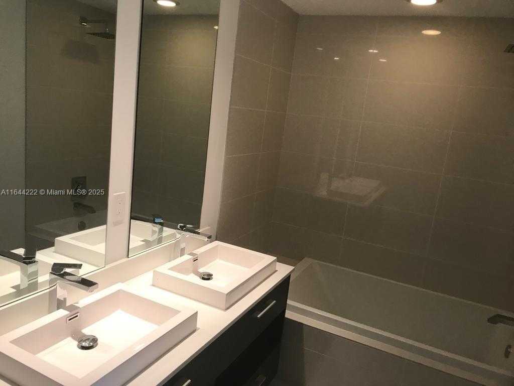 Small Image of 45 SOUTH WEST 9TH ST #1005, Miami Number 57