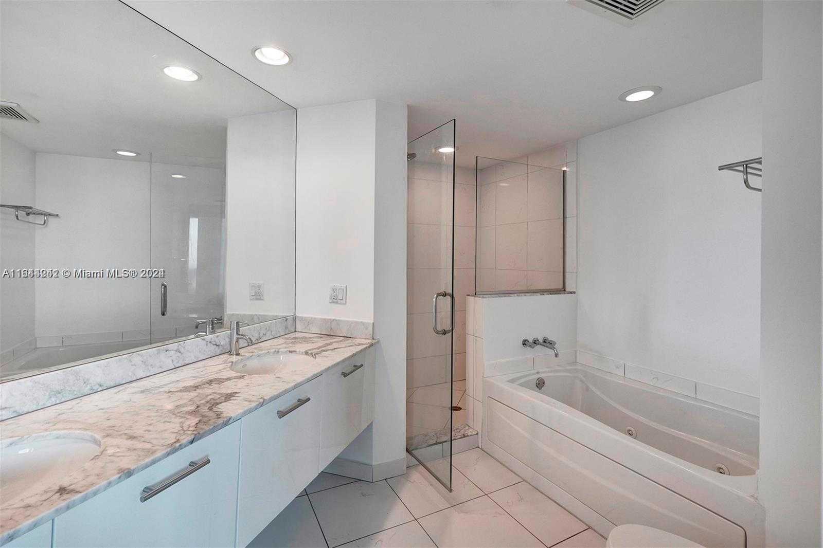 Small Image of 55 SOUTH EAST 6TH ST #3401, Miami Number 4