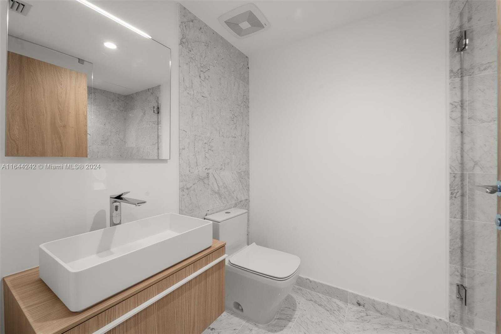 Small Image of 1135 103rd St, Bay Harbor Islands, FL 33154, USA Number 20
