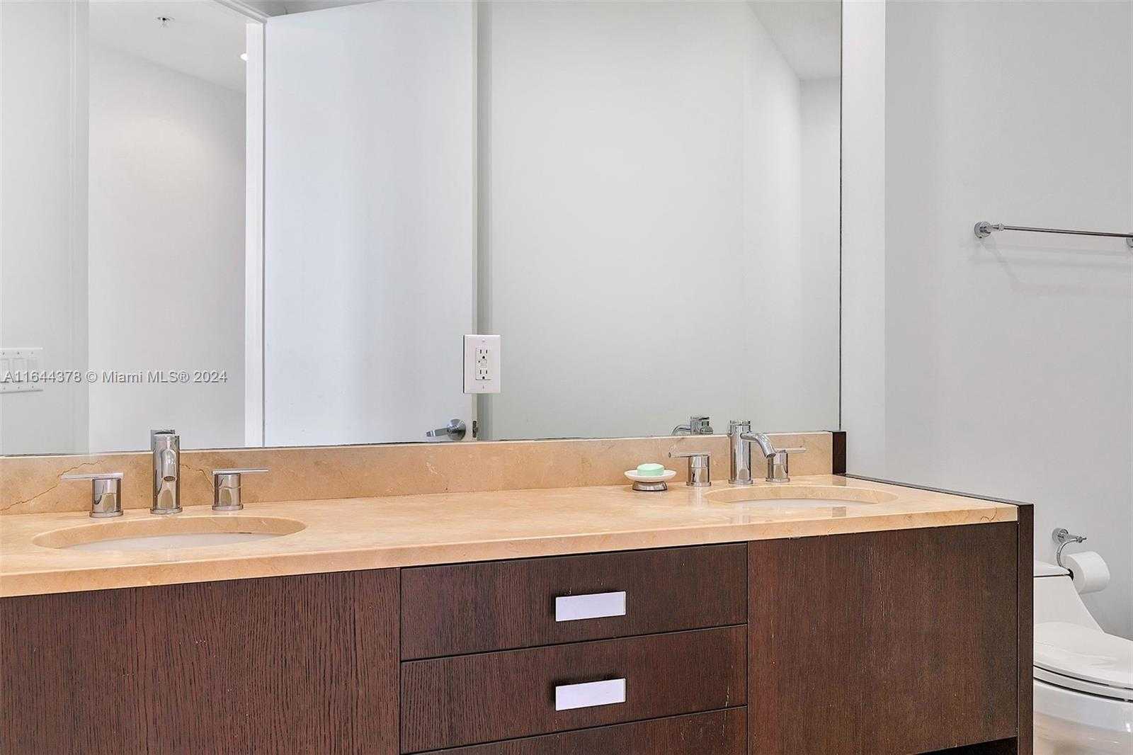 Small Image of 18201 COLLINS AVE #4109A, Sunny Isles Beach Number 30