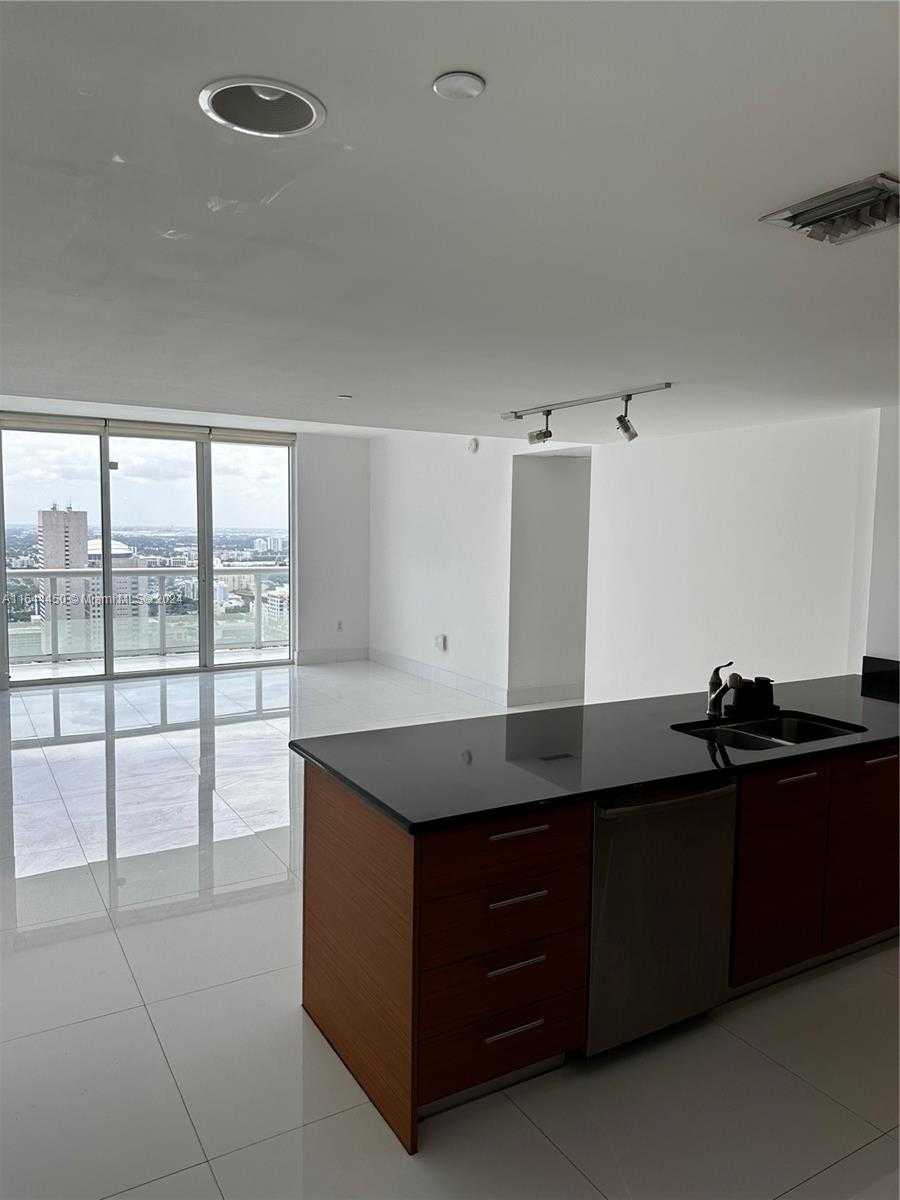 Small Image of 50 BISCAYNE BLVD #5001, Miami Number 2