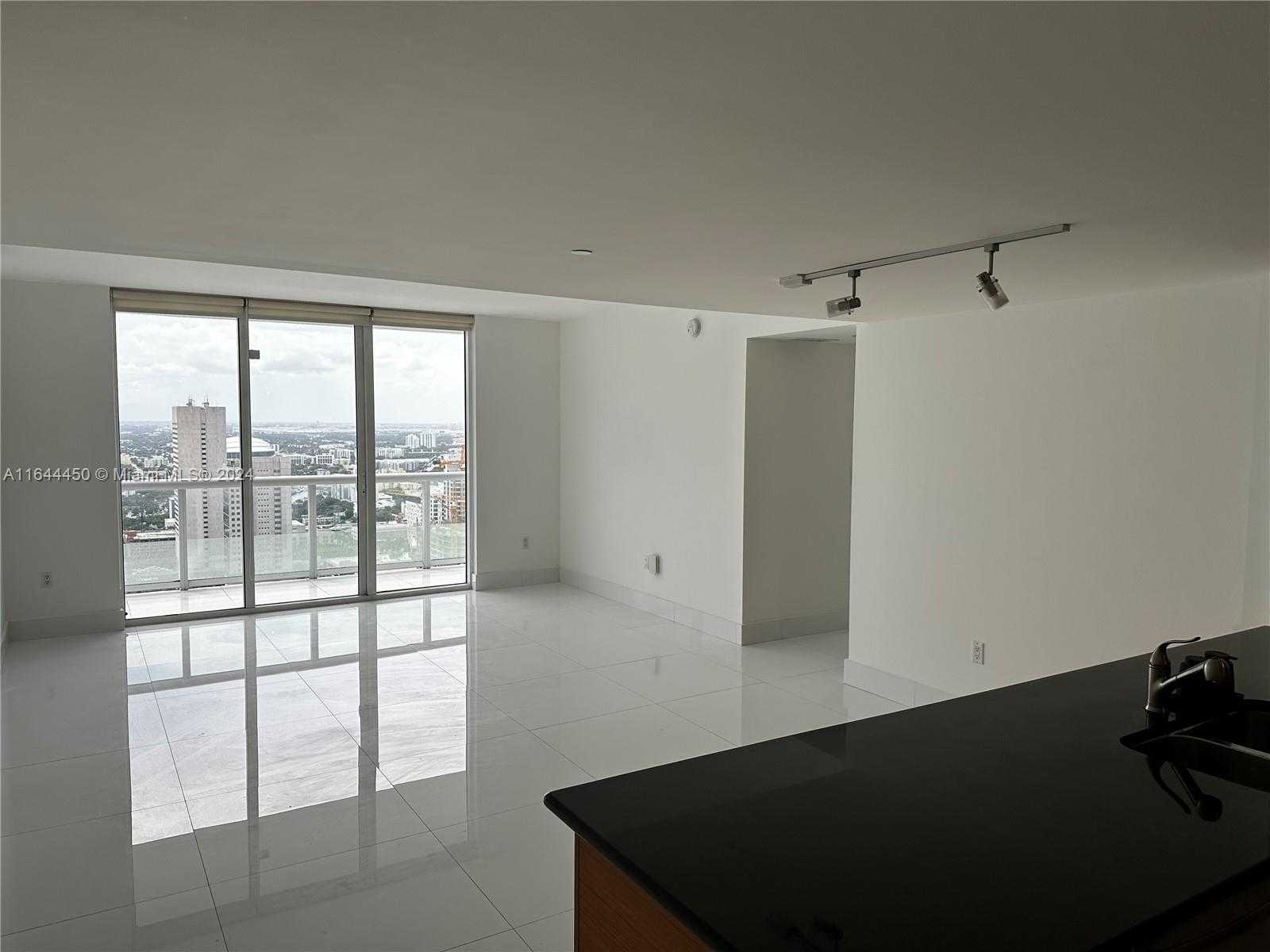 Small Image of 50 BISCAYNE BLVD #5001, Miami Number 7