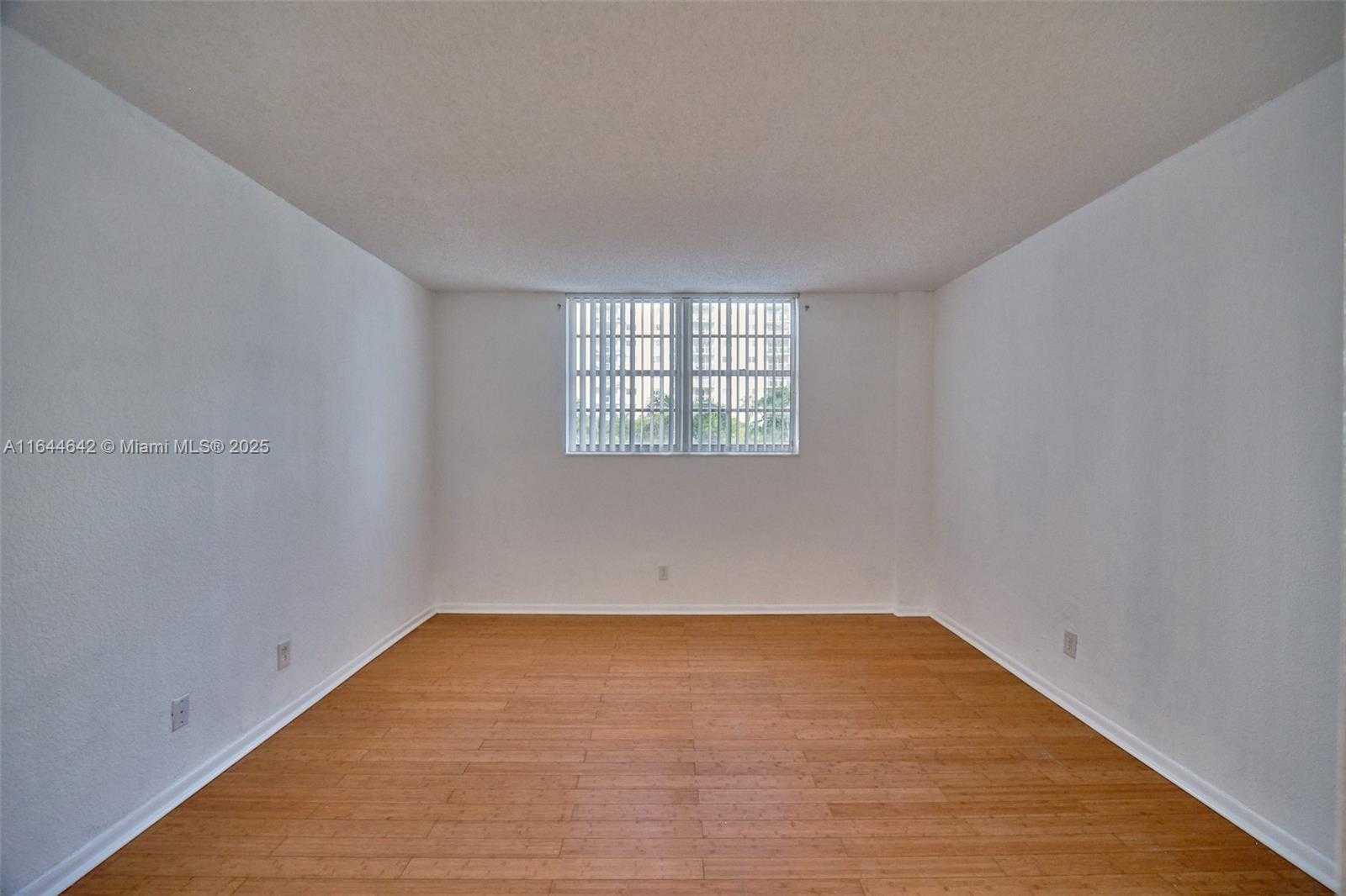 Small Image of 19390 COLLINS AVE #212, Sunny Isles Beach Number 7