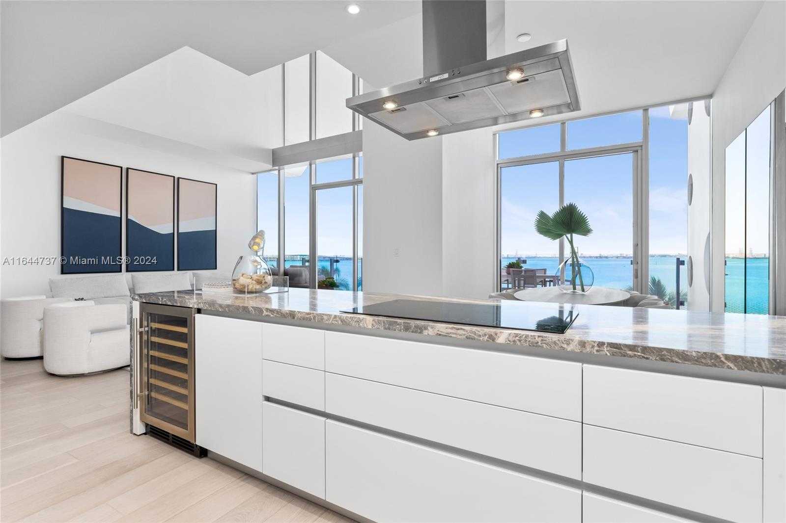 Small Image of 700 NE 26th Terrace, Miami, FL 33137, USA Number 16