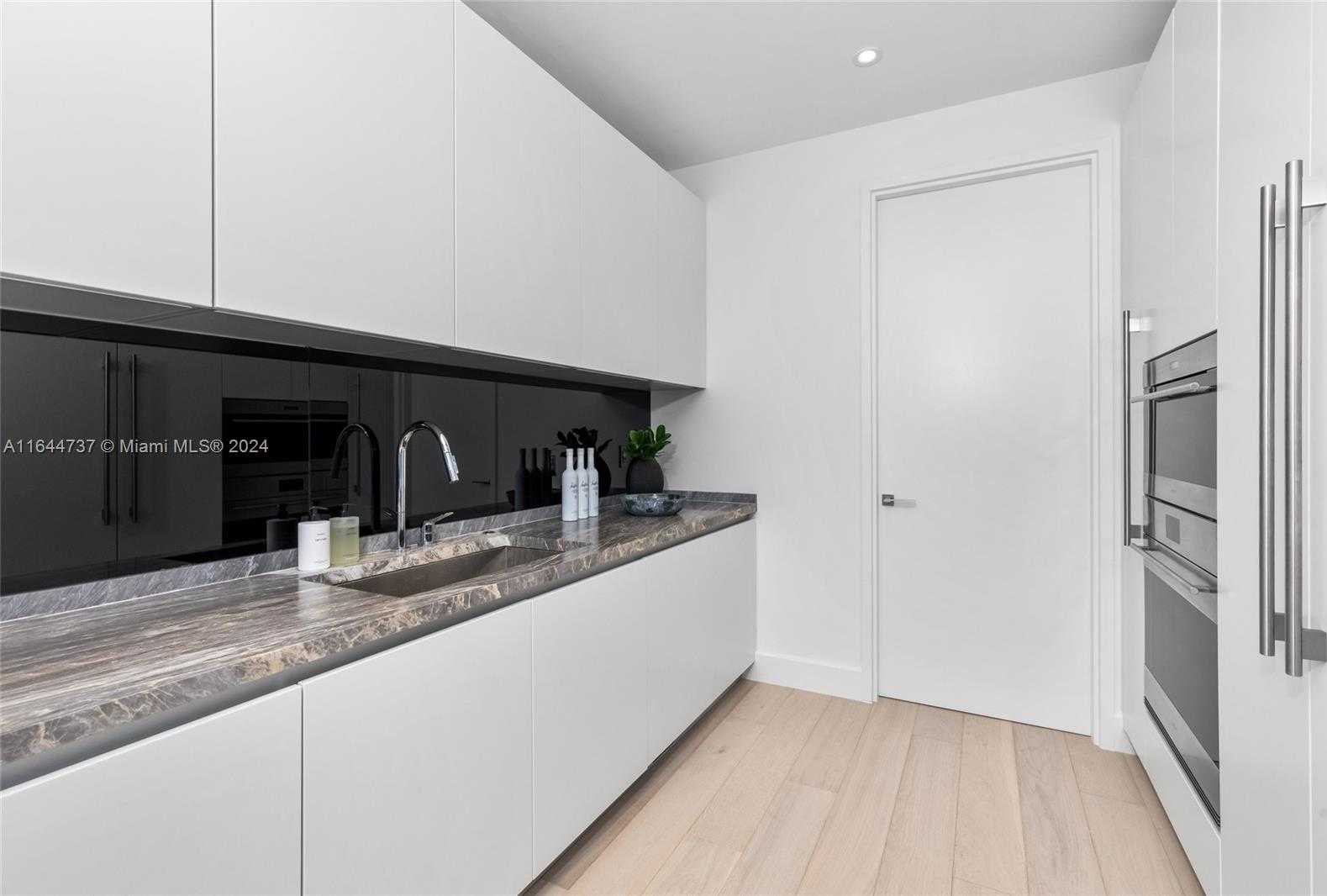 Small Image of 700 NE 26th Terrace, Miami, FL 33137, USA Number 19