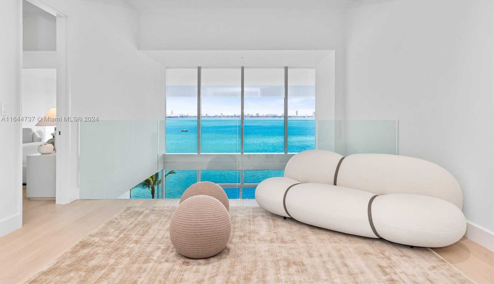 Small Image of 700 NE 26th Terrace, Miami, FL 33137, USA Number 33