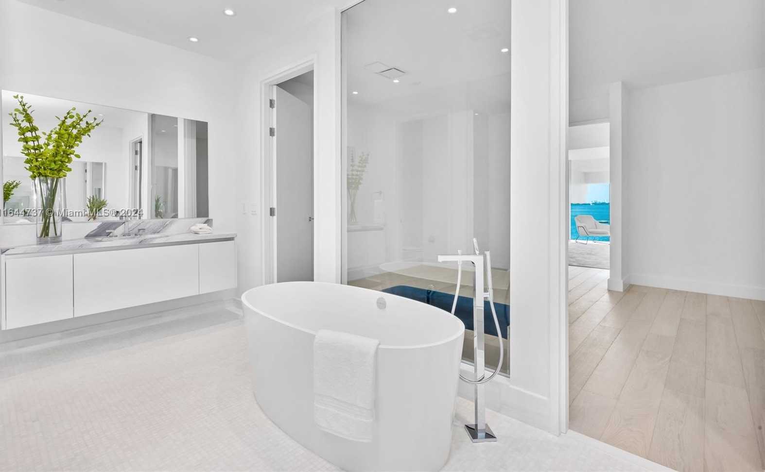Small Image of 700 NE 26th Terrace, Miami, FL 33137, USA Number 44