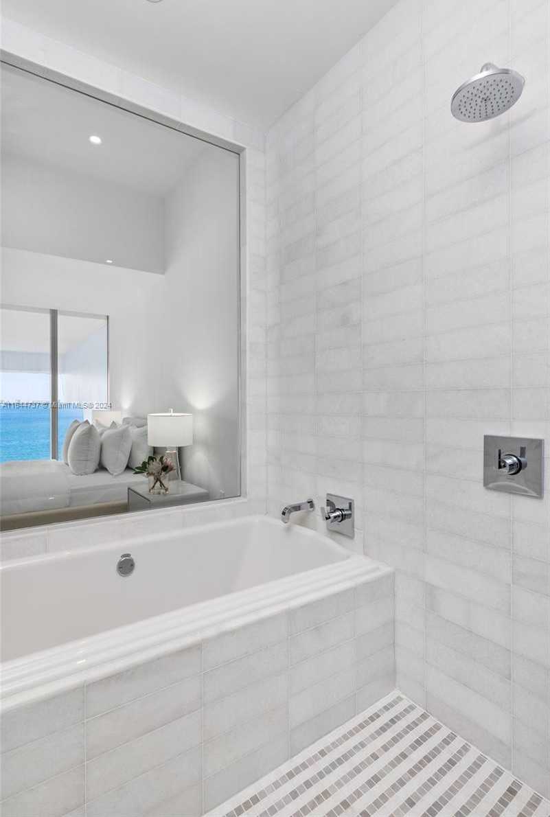Small Image of 700 NE 26th Terrace, Miami, FL 33137, USA Number 49