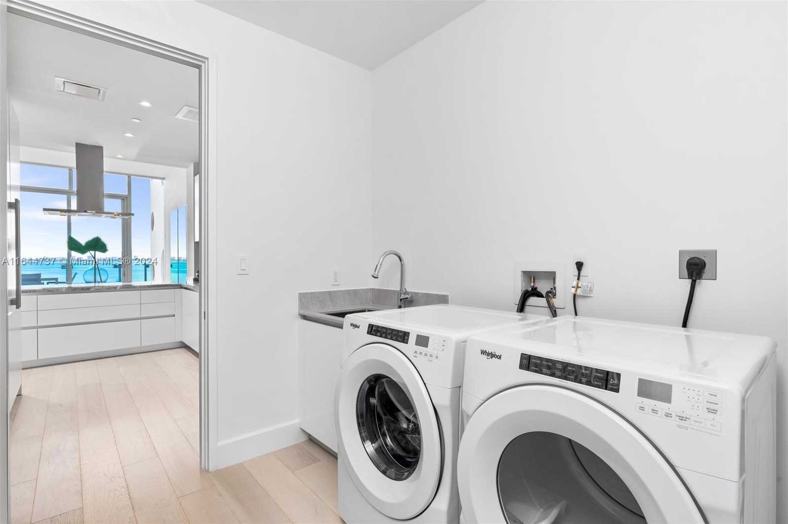 Small Image of 700 NE 26th Terrace, Miami, FL 33137, USA Number 55
