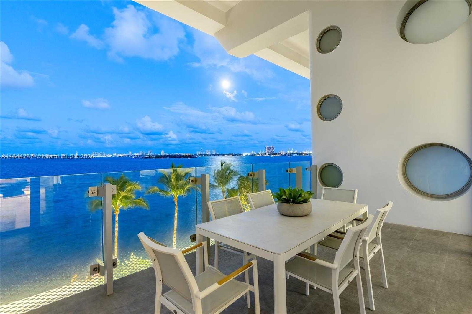 Small Image of 700 NE 26th Terrace, Miami, FL 33137, USA Number 70