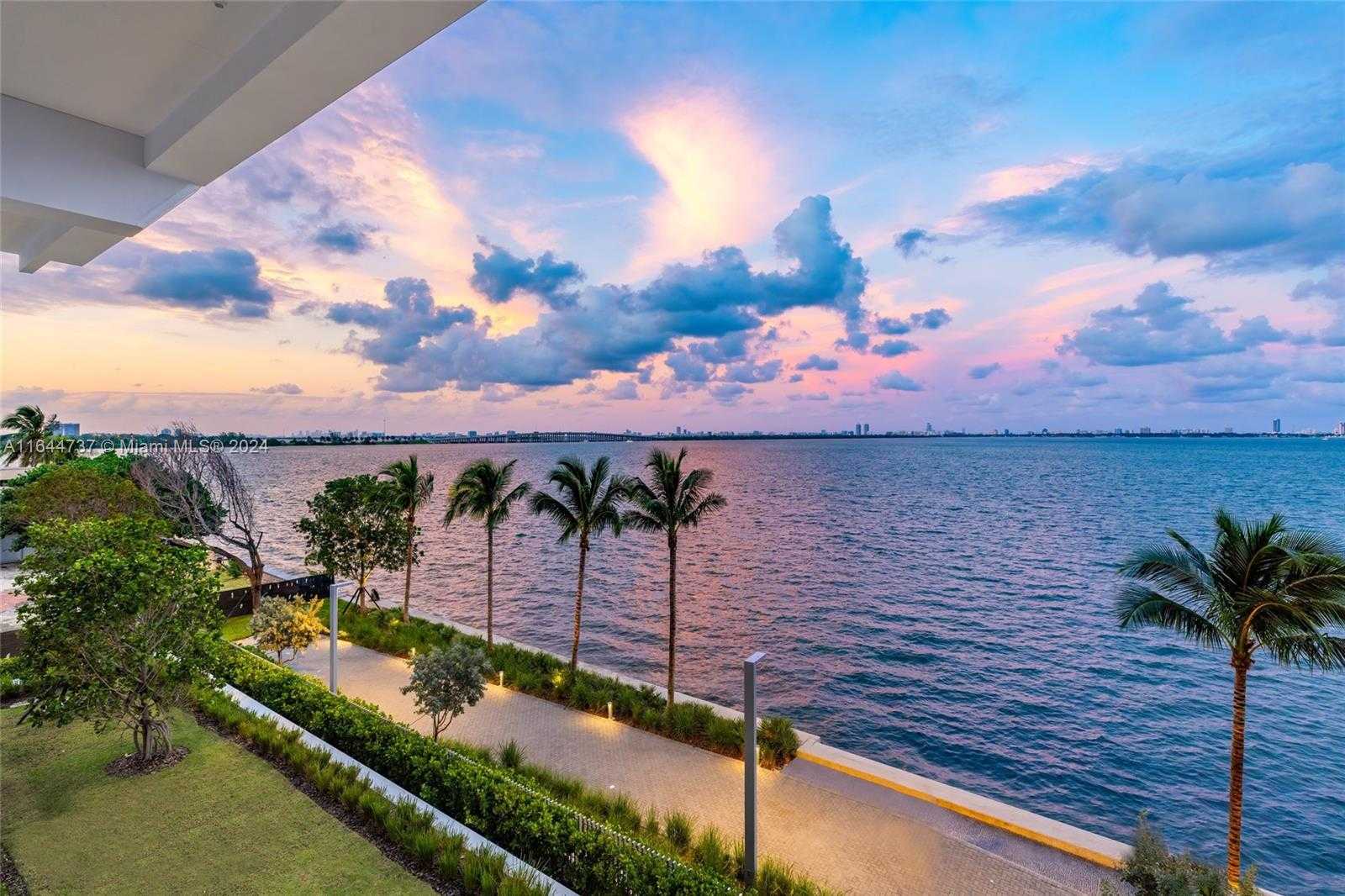 Small Image of 700 NE 26th Terrace, Miami, FL 33137, USA Number 71