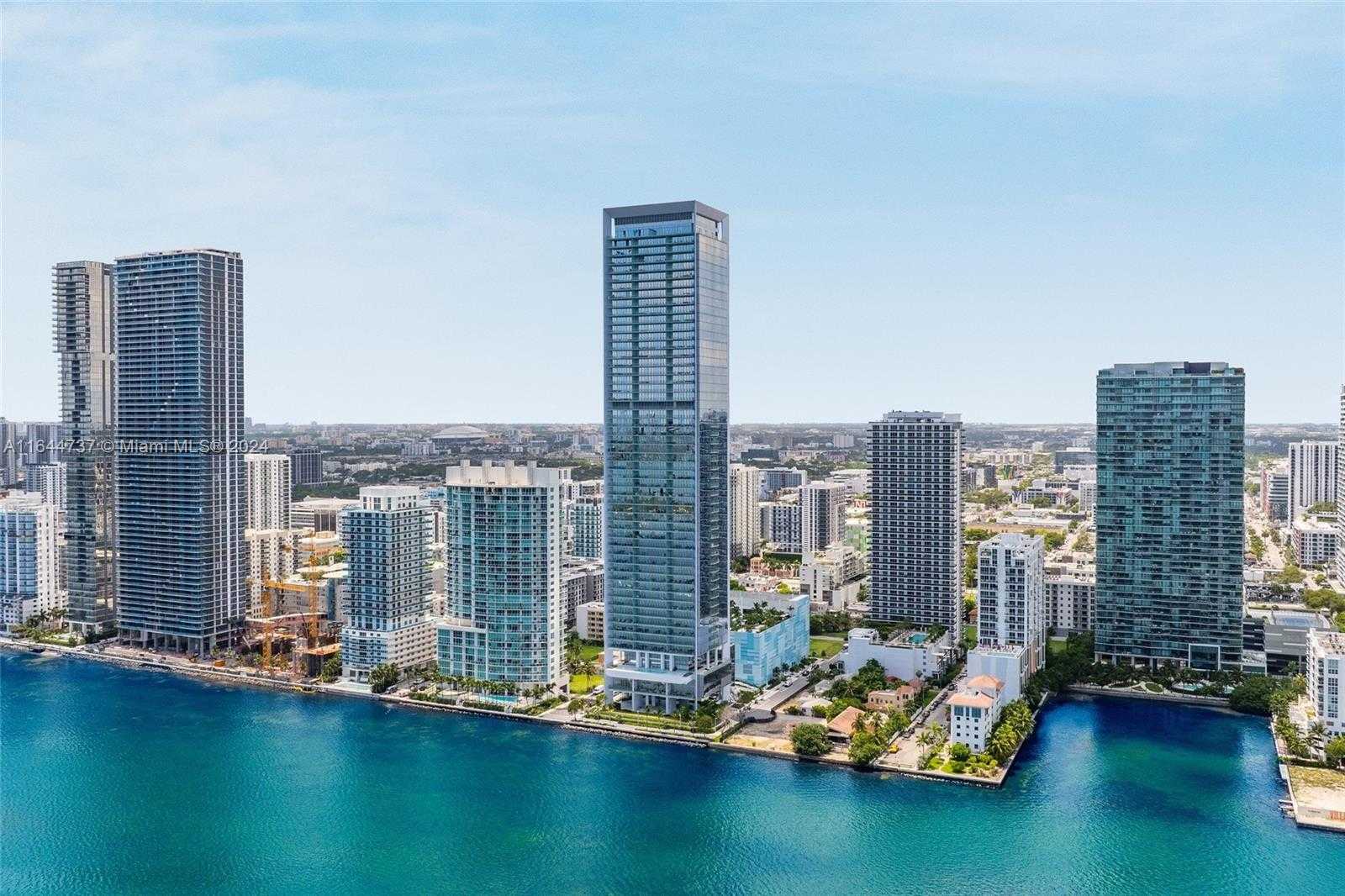 Small Image of 700 NE 26th Terrace, Miami, FL 33137, USA Number 78