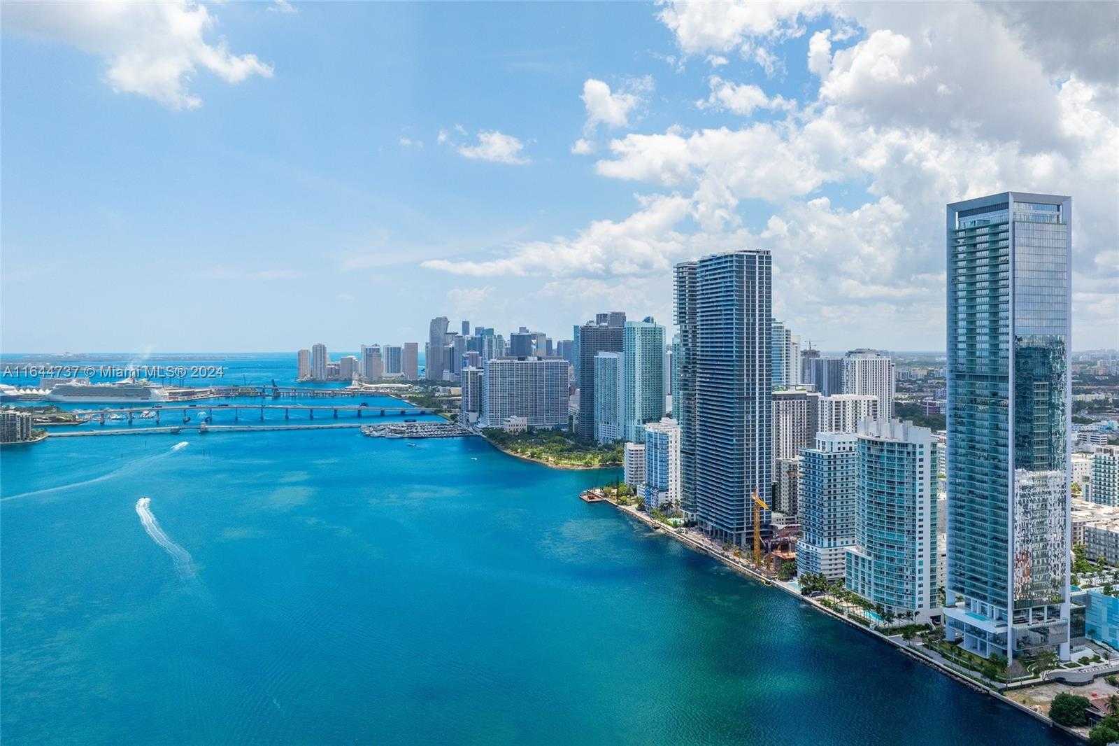 Small Image of 700 NE 26th Terrace, Miami, FL 33137, USA Number 79