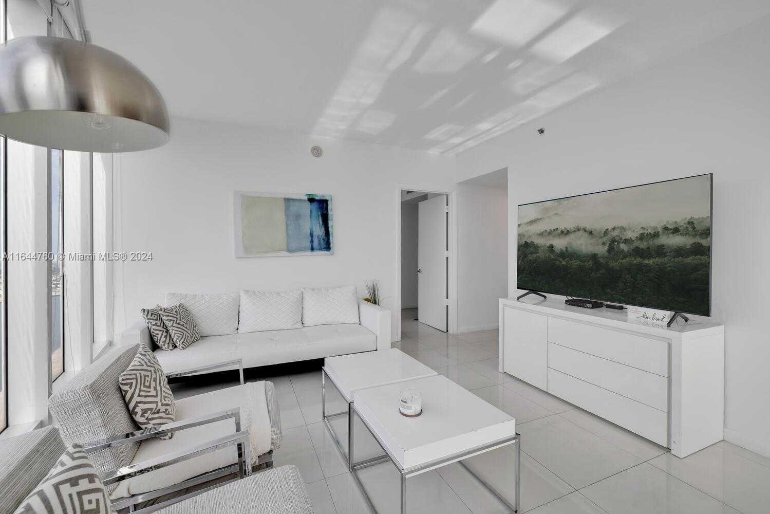 Small Image of 485 BRICKELL AVE #4104, Miami Number 22