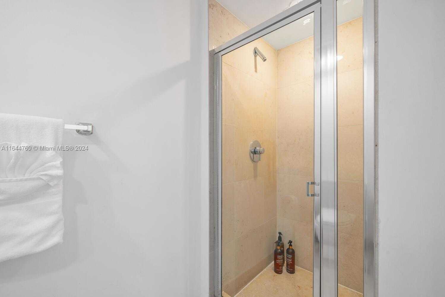 Small Image of 485 BRICKELL AVE #4104, Miami Number 25