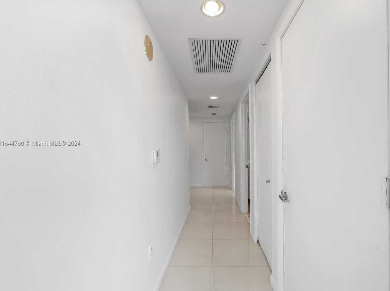 Small Image of 485 BRICKELL AVE #4104, Miami Number 27