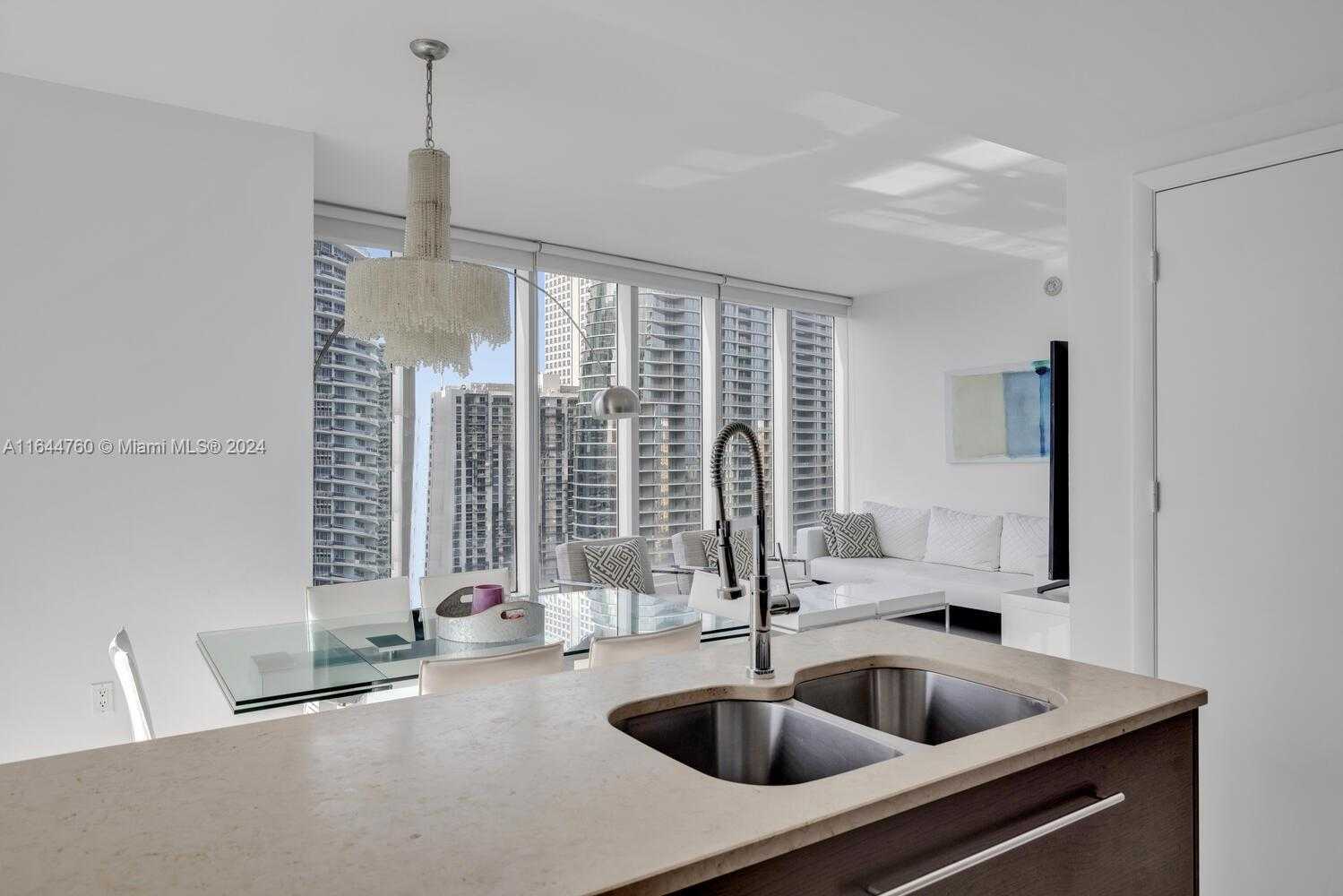 Small Image of 485 BRICKELL AVE #4104, Miami Number 6