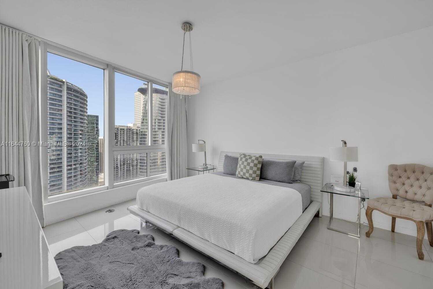 Small Image of 485 BRICKELL AVE #4104, Miami Number 9