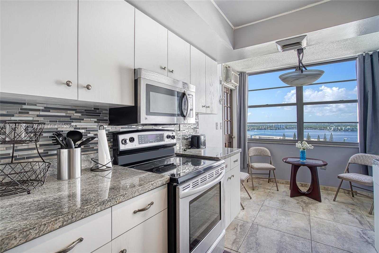 Small Image of 18021 BISCAYNE BLVD #1604, Aventura Number 10